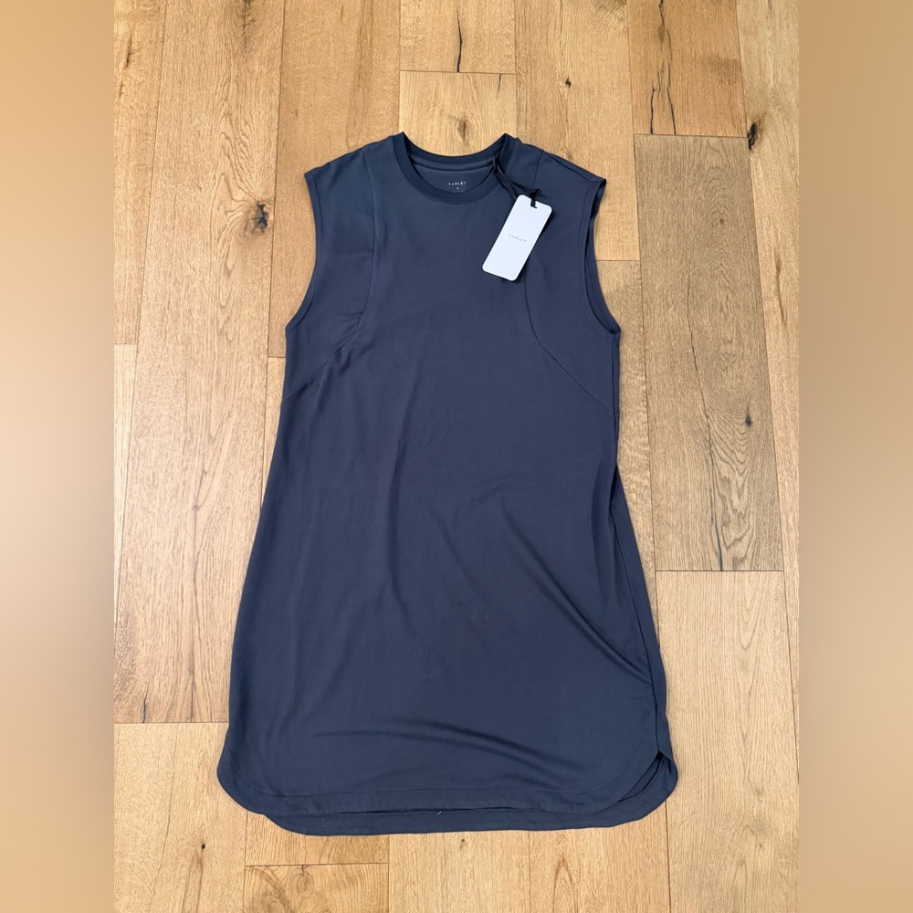 Varley Naples Dress 31.5 Ebony Size Small Grey Gray Athletic TShirt Dress